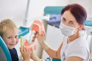 Детский врач-стоматолог: ваш помощник в заботе о детских зубах